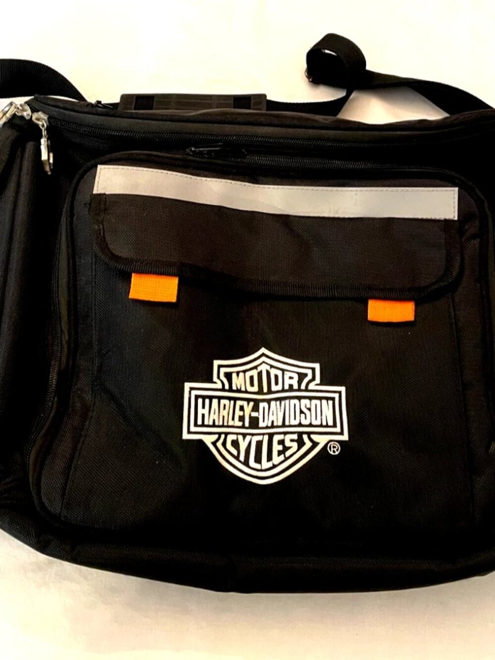 Harley Davidson Insulated Travel Picnic Set 11 1/2" x 18" x 6 1/2" w/Rain Cover
